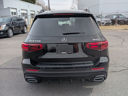 Certified 2025 Mercedes-Benz GLB 250 4MATIC image 4