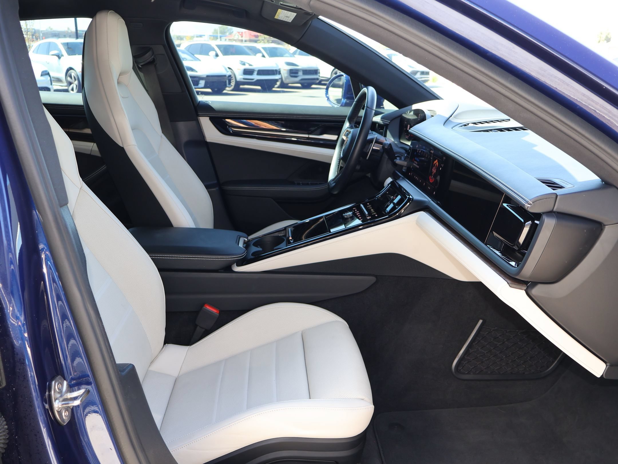 Certified 2024 Porsche Panamera 4 AWD/4WD image 32