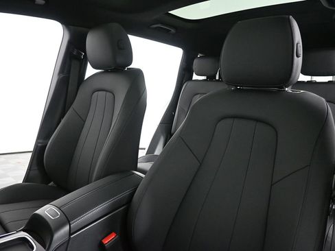 New 2026 Mercedes-Benz GLB 250 image 5