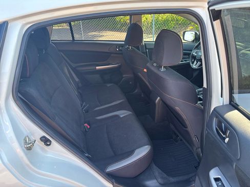 Used 2016 Subaru Crosstrek 2.0i Premium AWD/4WD image 31