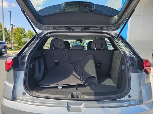 New 2027 Chevrolet Bolt LT w/ Comfort Package FWD image 18