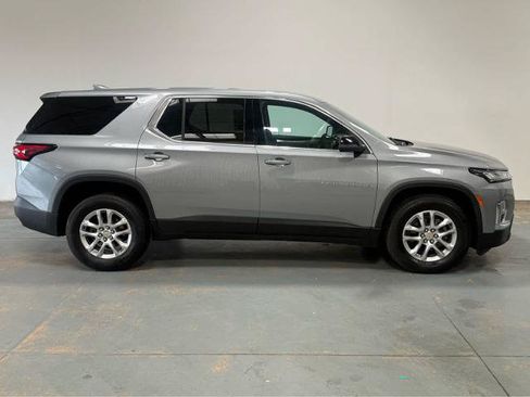 Used 2023 Chevrolet Traverse LS AWD/4WD image 6