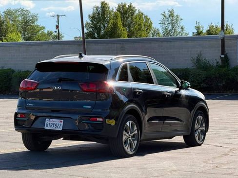 Used 2019 Kia Niro EX FWD image 5