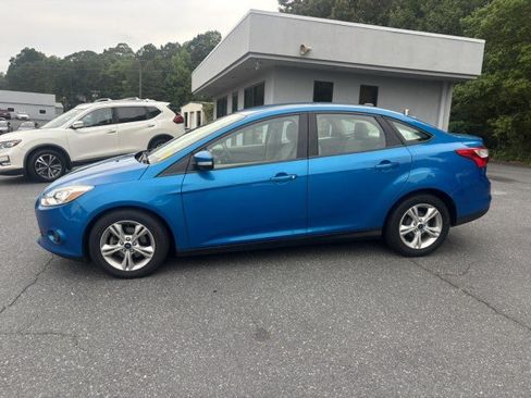 Used 2014 Ford Focus SE FWD image 3