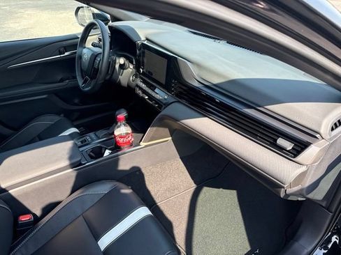 Used 2026 Toyota Camry SE FWD image 15
