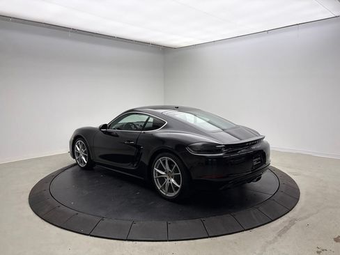 Certified 2025 Porsche 718 Cayman RWD image 5