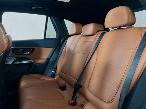 New 2026 Mercedes-Benz GLC 300 image 7