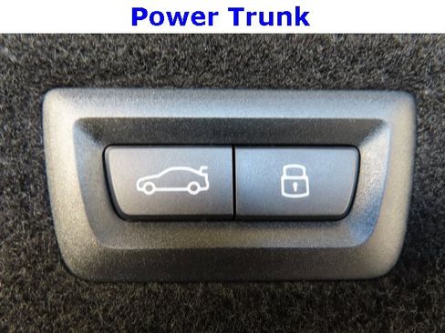 Used 2025 BMW 740i image 52