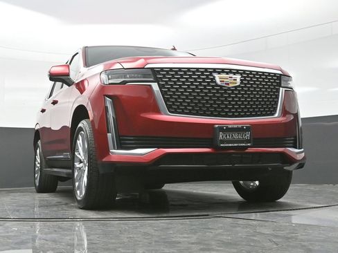 Certified 2024 Cadillac Escalade Premium Luxury image 19