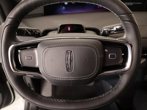 New 2025 Lincoln Navigator Reserve w/ Jet Appearance Package image 3