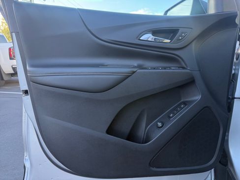 Used 2019 Chevrolet Equinox Premier AWD/4WD image 11
