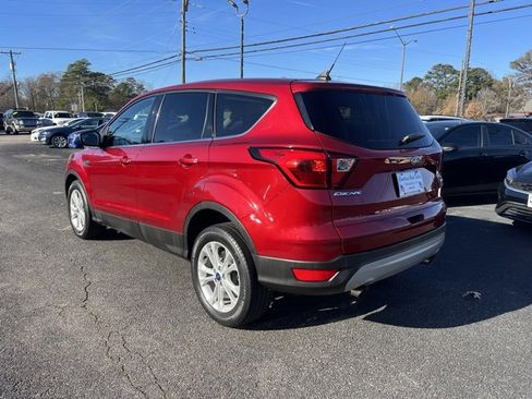 Used 2019 Ford Escape SE image 6