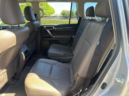 Used 2019 Lexus GX 460 Premium AWD/4WD image 16