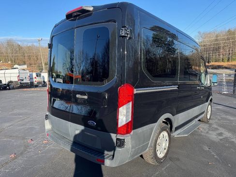 Used 2018 Ford Transit 150 XLT image 3