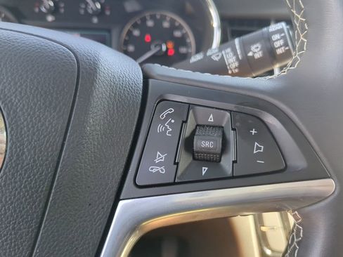 Used 2021 Buick Encore Preferred image 24