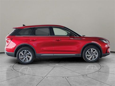 Certified 2024 Lincoln Corsair AWD w/ Equipment Group 101A image 13