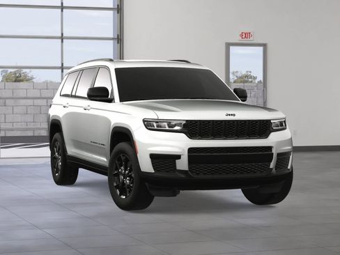 New 2025 Jeep Grand Cherokee L Altitude image 8