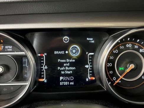 Certified 2021 Jeep Gladiator Overland w/ Cold Weather Group image 30