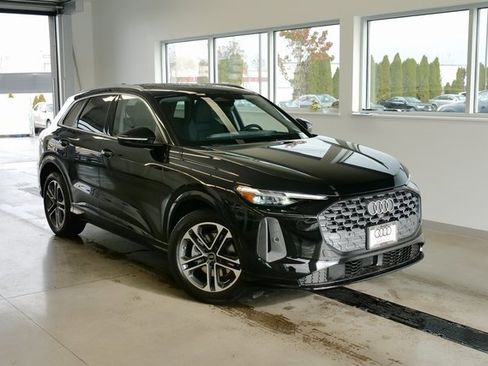 New 2025 Audi Q5 Prestige image 1