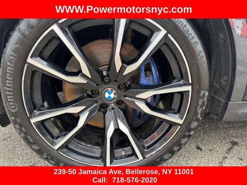 Used 2022 BMW X7 xDrive40i w/ M Sport Package AWD/4WD image 19