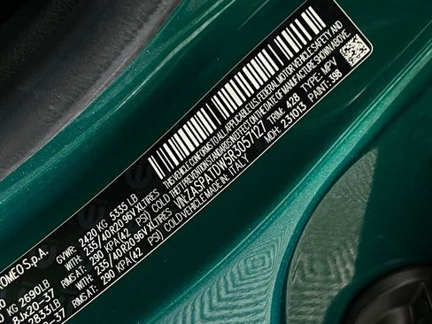 Used 2024 Alfa Romeo Tonale Veloce w/ Premium Interior Package image 39