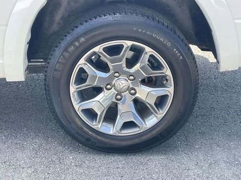 Used 2019 RAM 1500 Laramie w/ Convenience Group AWD/4WD image 9