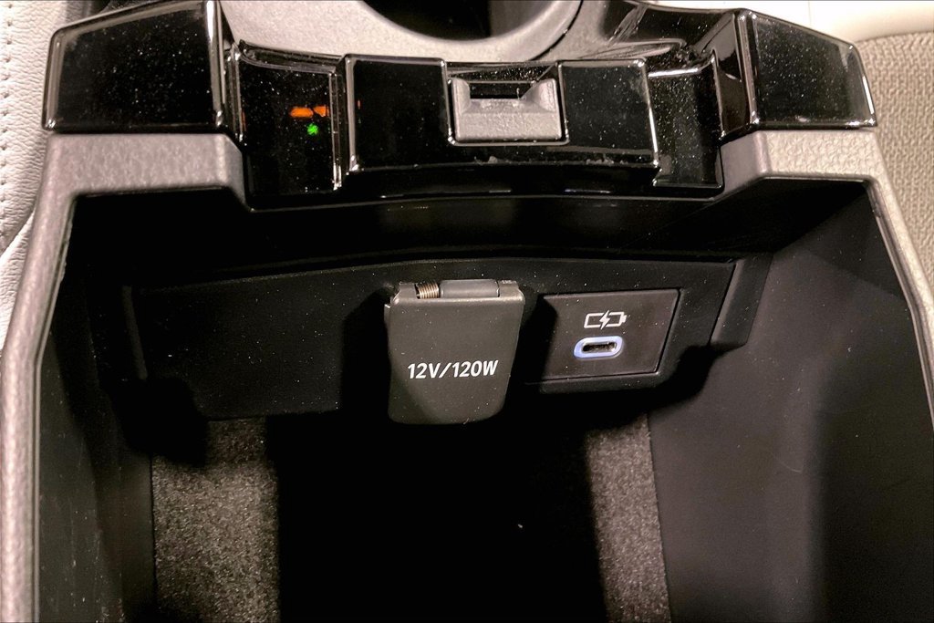 Used 2025 Toyota Corolla XSE FWD image 16