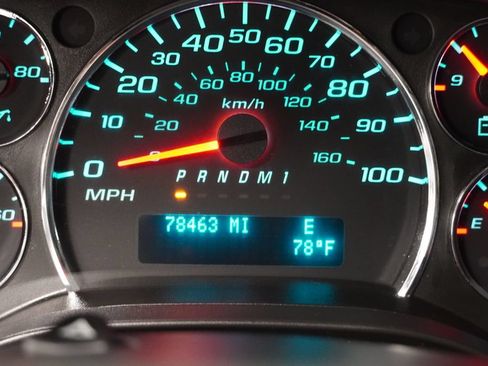 Used 2019 Chevrolet Express 2500 w/ Driver Convenience Package RWD image 7