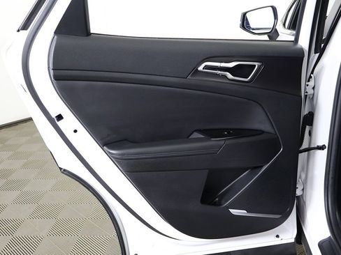 Used 2023 Kia Sportage EX image 24