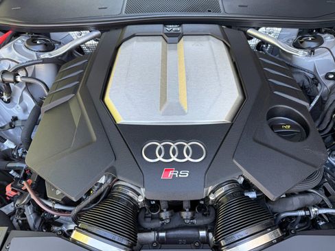 Used 2024 Audi RS 7 Performance image 32