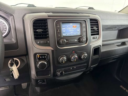 Used 2015 RAM 1500 Express RWD image 26