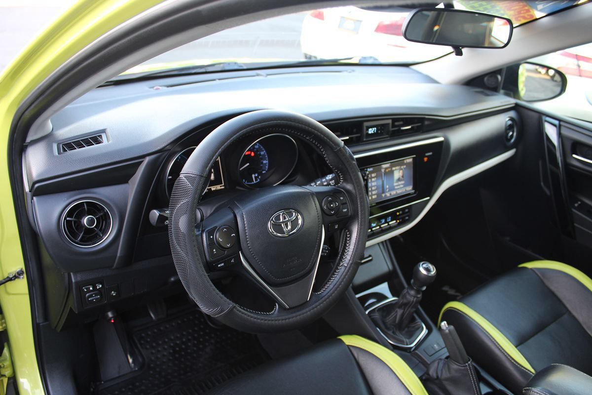 Used 2017 Toyota Corolla iM w/ All-Weather Mat Package FWD image 17