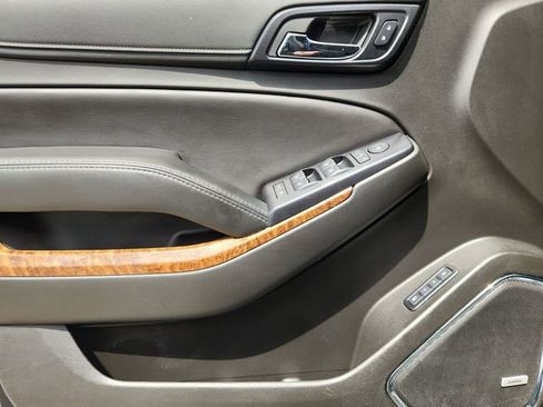 Used 2017 Chevrolet Suburban Premier image 23