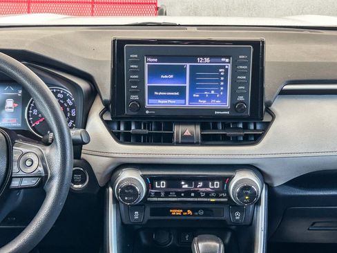 Used 2021 Toyota RAV4 XLE w/ Carpet Mat Package (TMS) FWD image 13