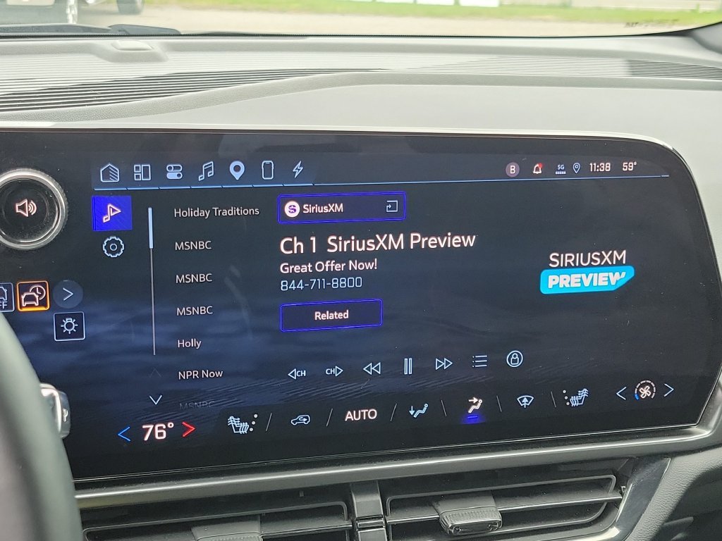 Used 2024 Chevrolet Equinox EV RS AWD/4WD image 27