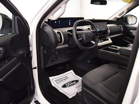 Used 2025 Ford Expedition Max Active image 15