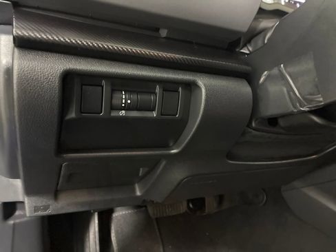 Used 2025 Subaru Crosstrek 2.0i Premium image 23