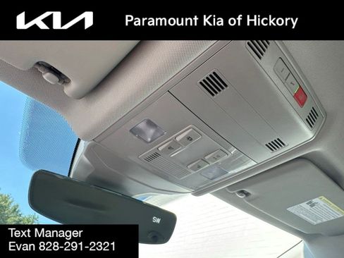 Used 2023 Volkswagen Jetta SE FWD image 27