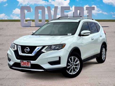 Used 2017 Nissan Rogue SV FWD image 1