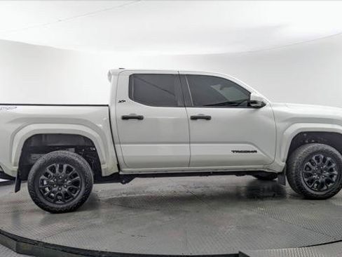 Used 2024 Toyota Tacoma SR5 RWD image 8
