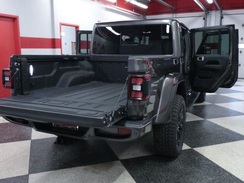 Used 2021 Jeep Gladiator Overland AWD/4WD image 27