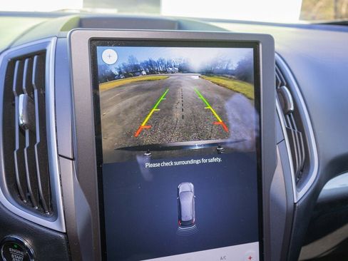 Used 2021 Ford Edge SE image 20