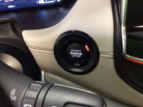 Used 2025 Jeep Compass Limited w/ Elite Group image 22