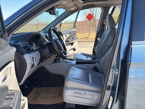 Used 2020 Honda Pilot Touring image 13
