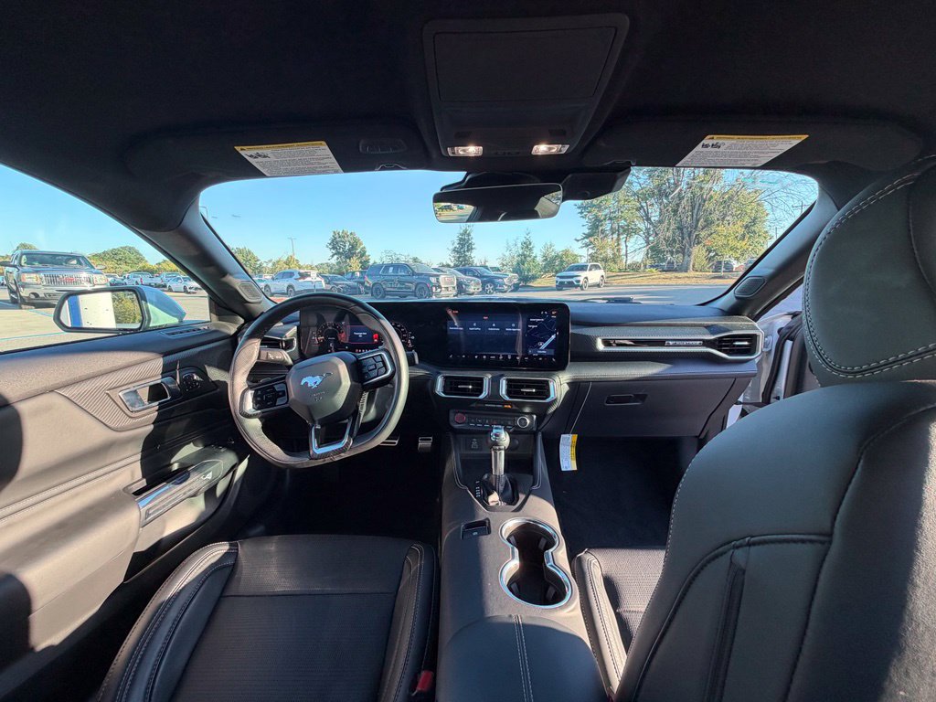 Used 2025 Ford Mustang GT Premium RWD image 14