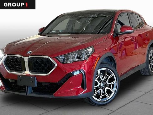 Used 2026 BMW X2 xDrive28i AWD/4WD image 1