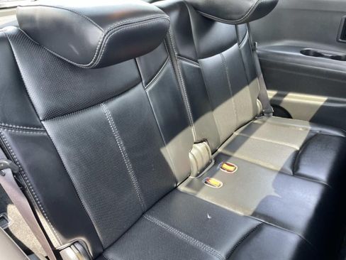 Used 2018 Nissan Pathfinder Platinum FWD image 18