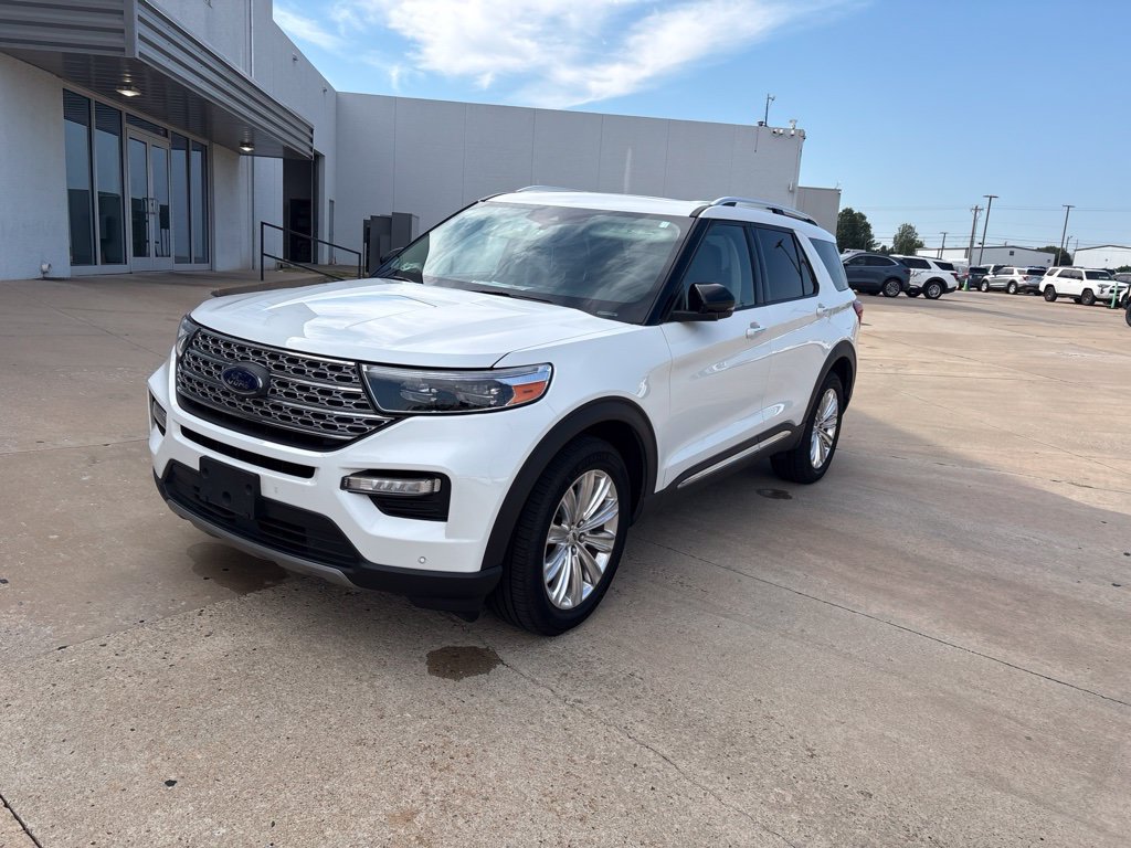 Used 2024 Ford Explorer Limited w/ Equipment Group 301A AWD/4WD image 8