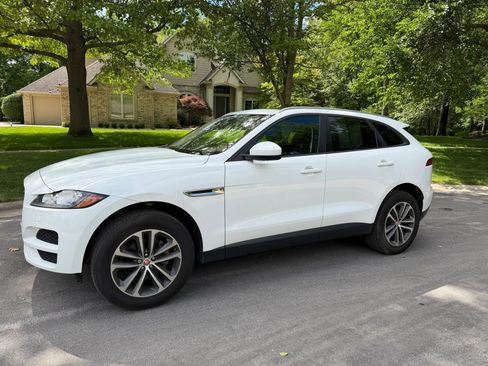 Used 2018 Jaguar F-PACE Premium AWD/4WD image 2