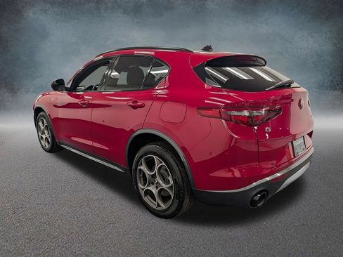 Used 2023 Alfa Romeo Stelvio Ti AWD/4WD image 6